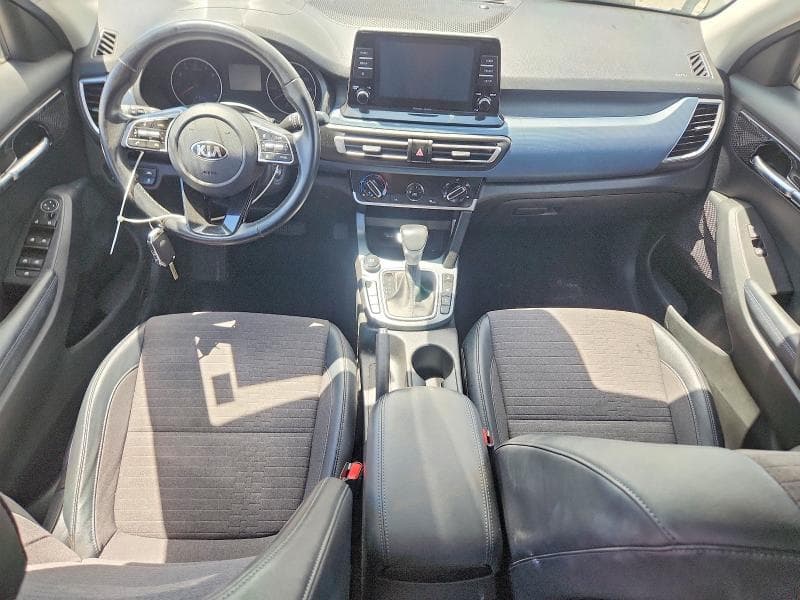 2021 KIA SELTOS S 8