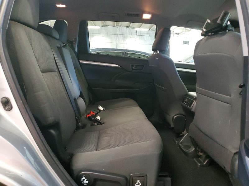 2017 TOYOTA HIGHLANDER HYBRID LE 11