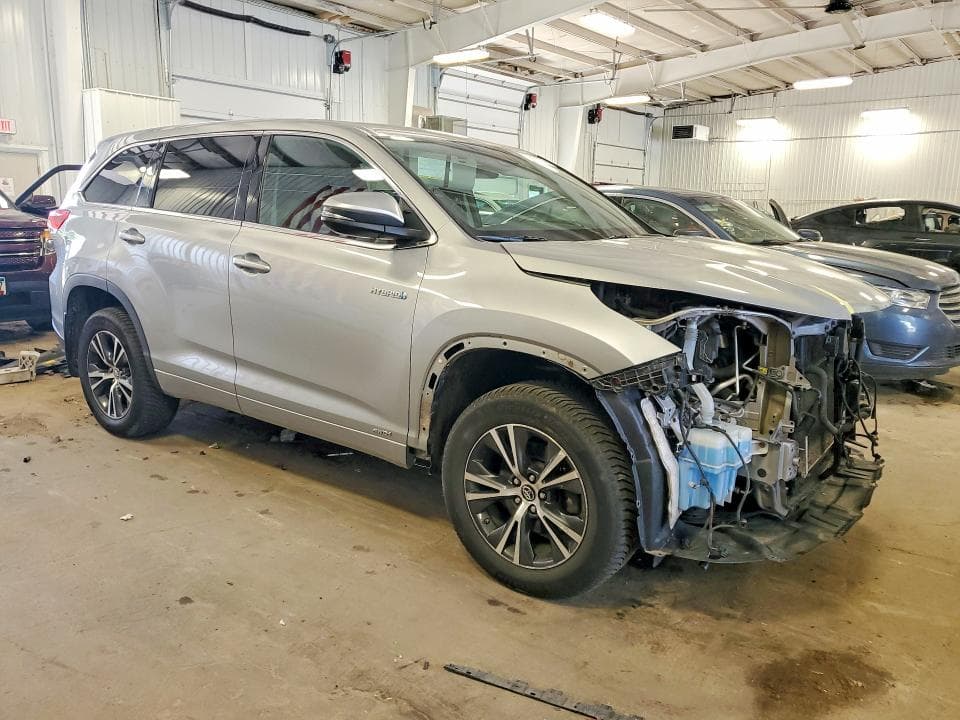 2017 TOYOTA HIGHLANDER HYBRID LE 4