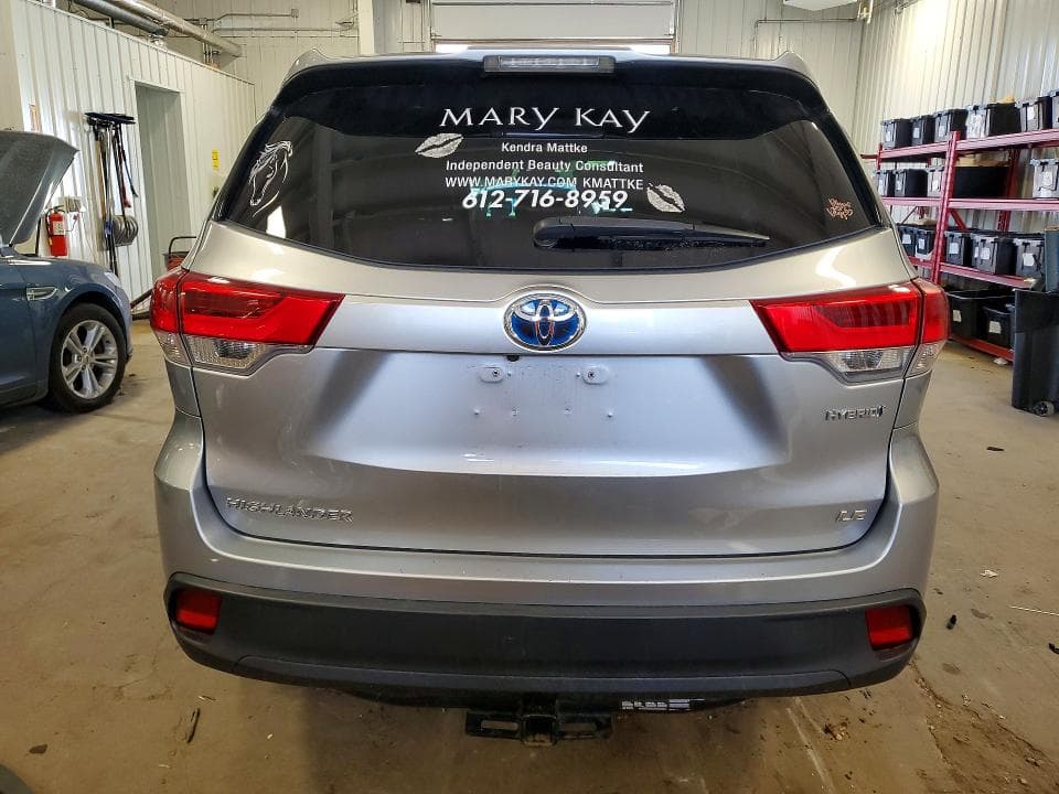 2017 TOYOTA HIGHLANDER HYBRID LE 6