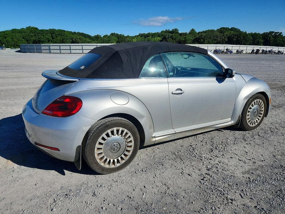 2016 VOLKSWAGEN BEETLE 3