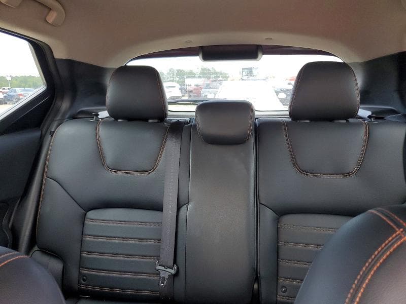 2019 NISSAN KICKS SR 10
