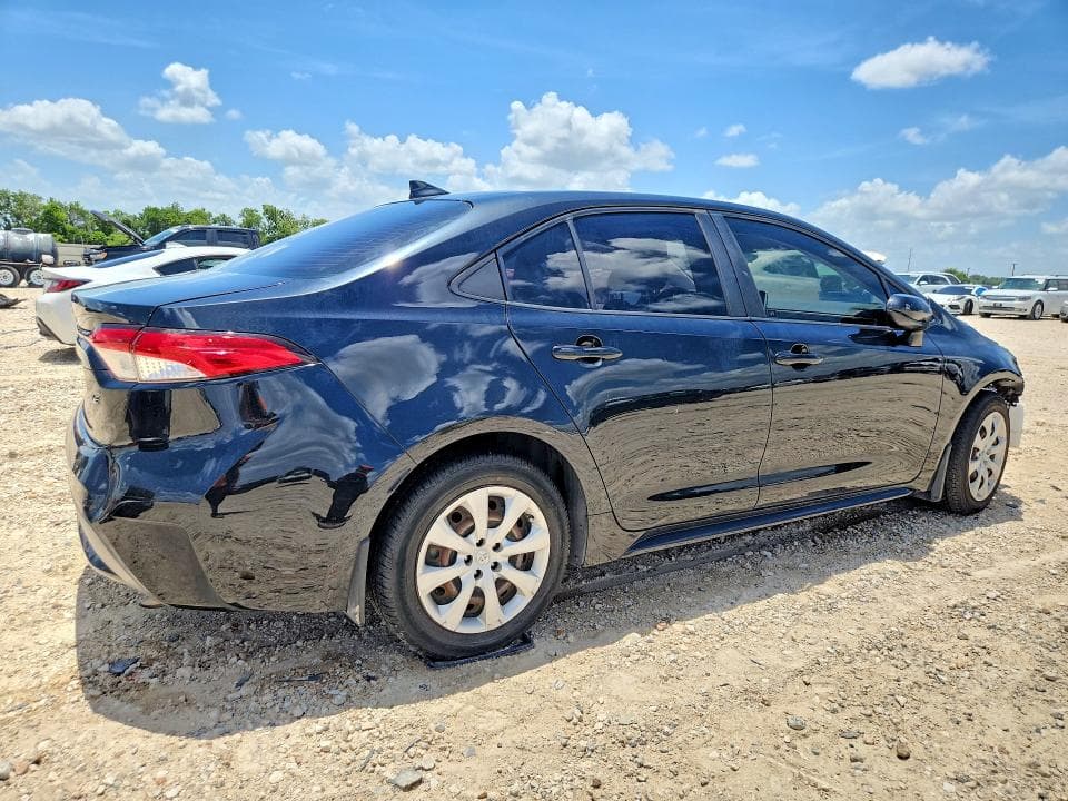 2021 TOYOTA COROLLA LE 3
