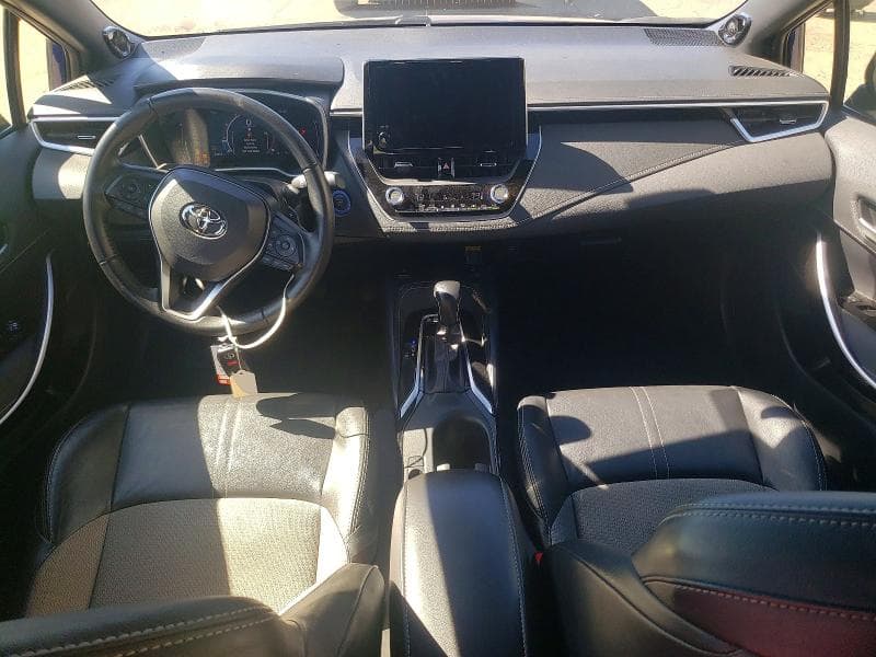 2025 TOYOTA COROLLA XSE 8