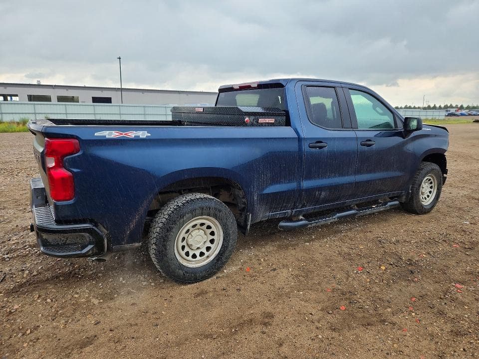 2023 CHEVROLET SILVERADO K1500 3