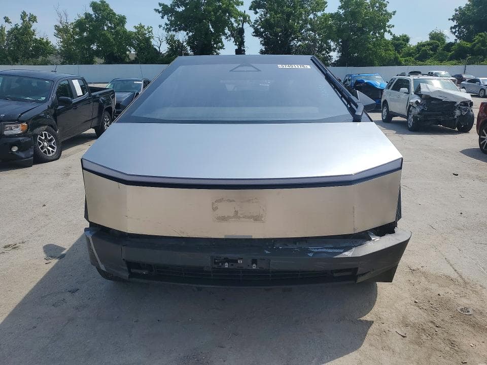 2025 TESLA CYBERTRUCK 5