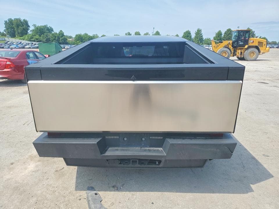 2025 TESLA CYBERTRUCK 6