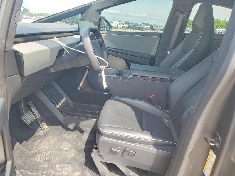 2025 TESLA CYBERTRUCK 7