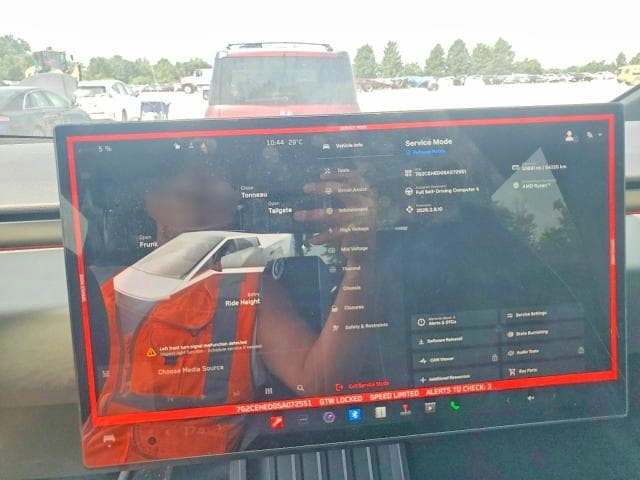 2025 TESLA CYBERTRUCK 9
