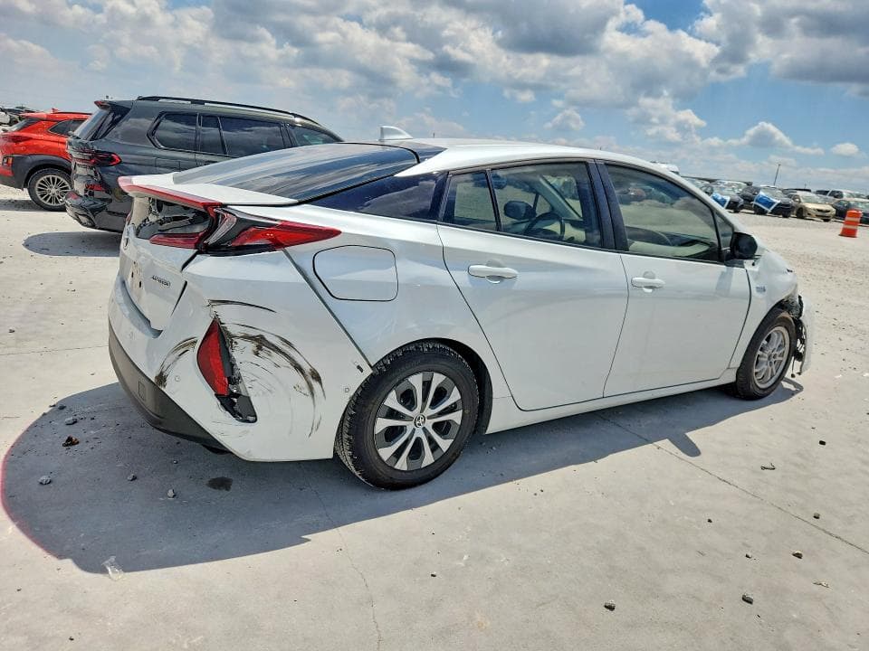 2021 TOYOTA PRIUS PRIME LIMITED LIMITED 3