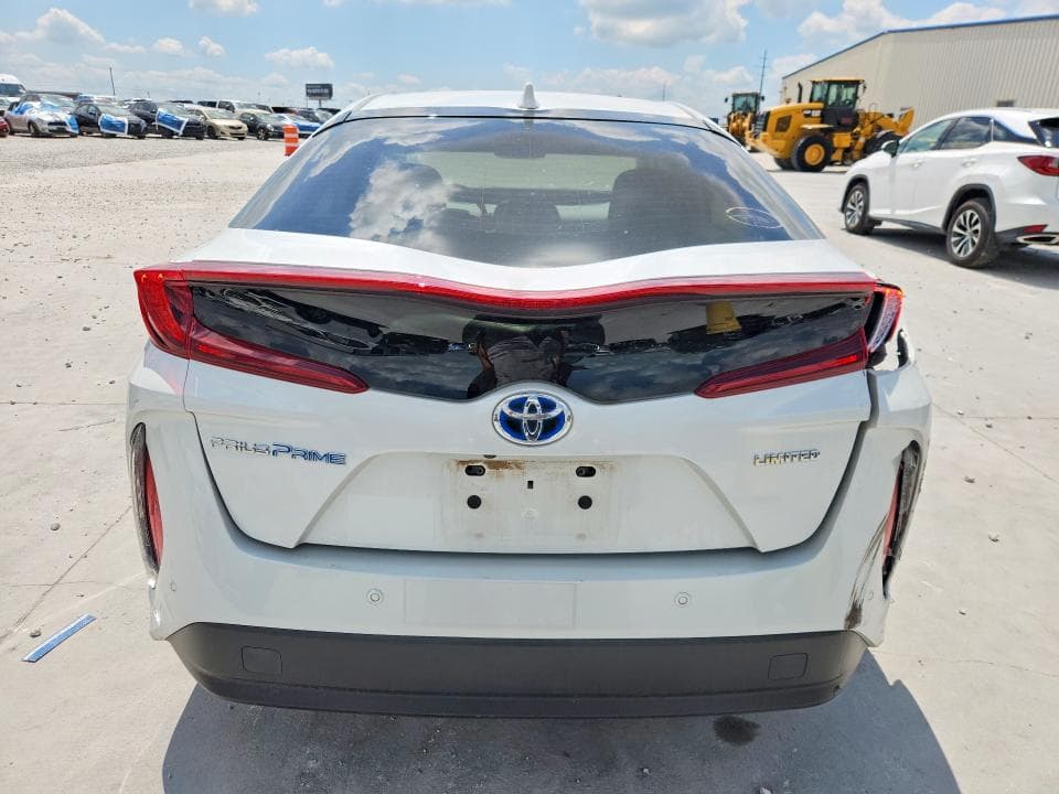2021 TOYOTA PRIUS PRIME LIMITED LIMITED 6