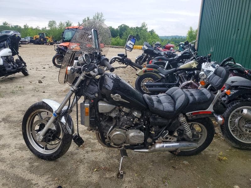 1986 HONDA VF700 C C 3