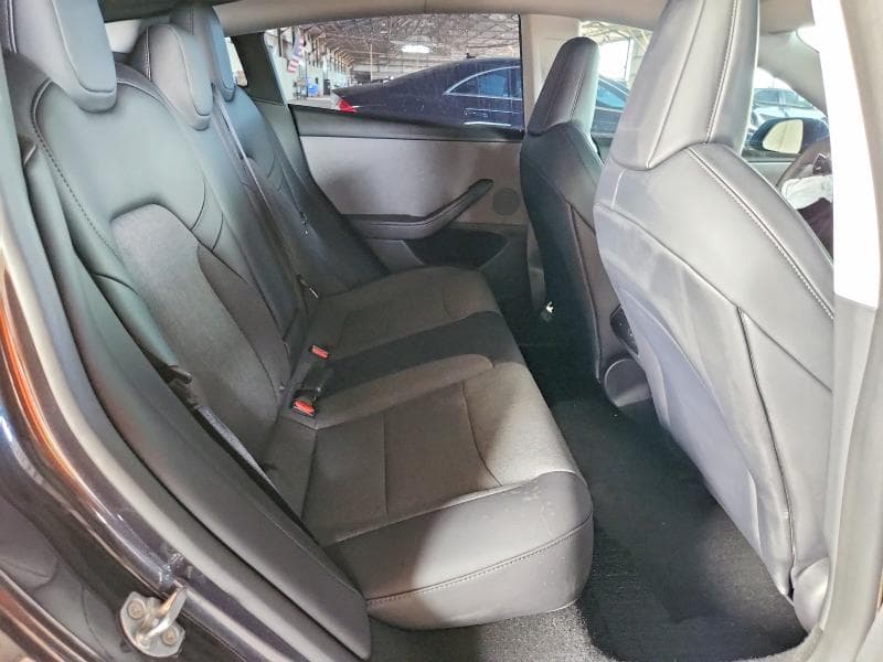 2025 TESLA MODEL 3 10