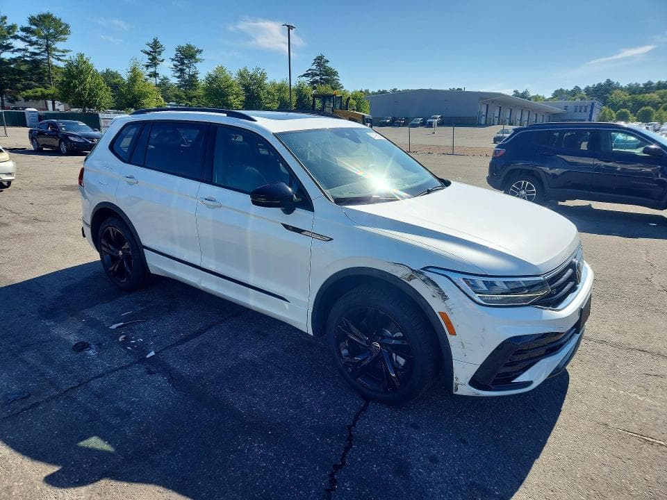 2024 VOLKSWAGEN TIGUAN SE R-LINE BLACK 4