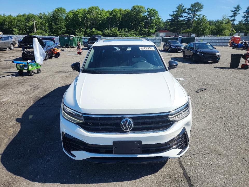 2024 VOLKSWAGEN TIGUAN SE R-LINE BLACK 5