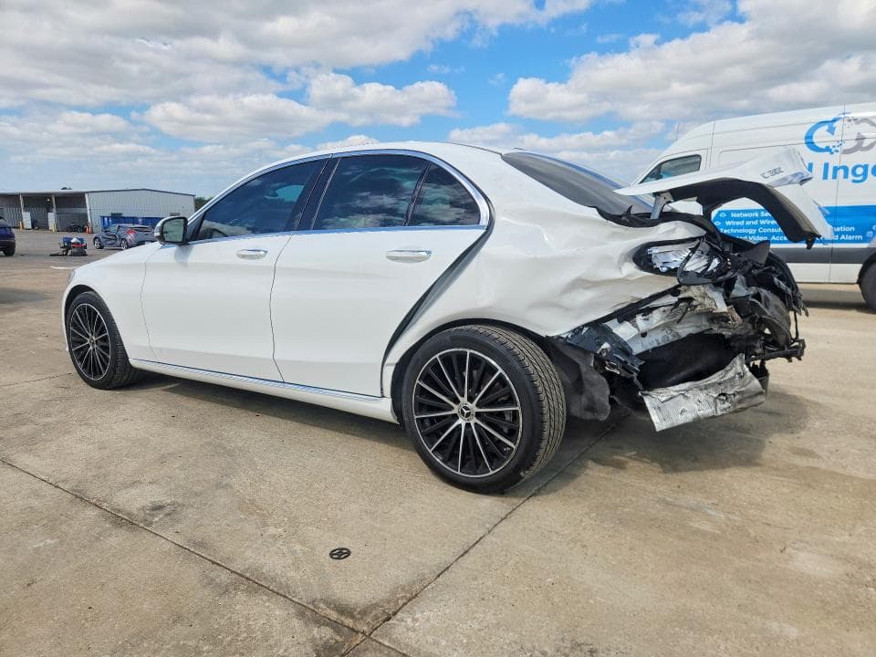 2020 MERCEDES-BENZ C 300 2