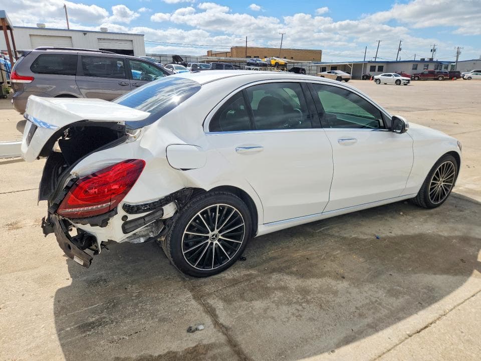 2020 MERCEDES-BENZ C 300 3