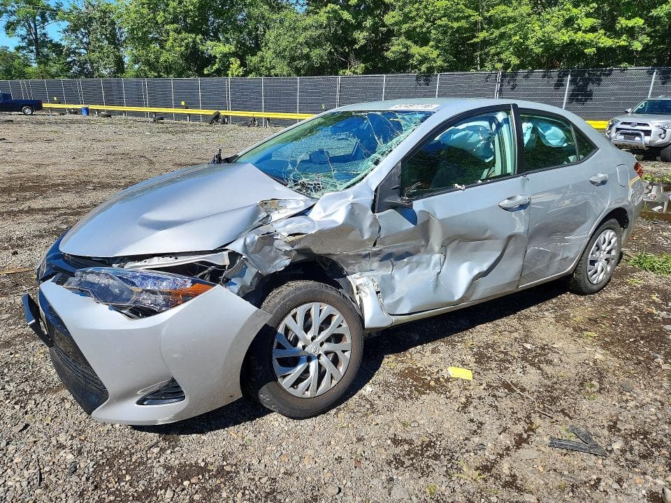 2017 TOYOTA COROLLA LE - 1