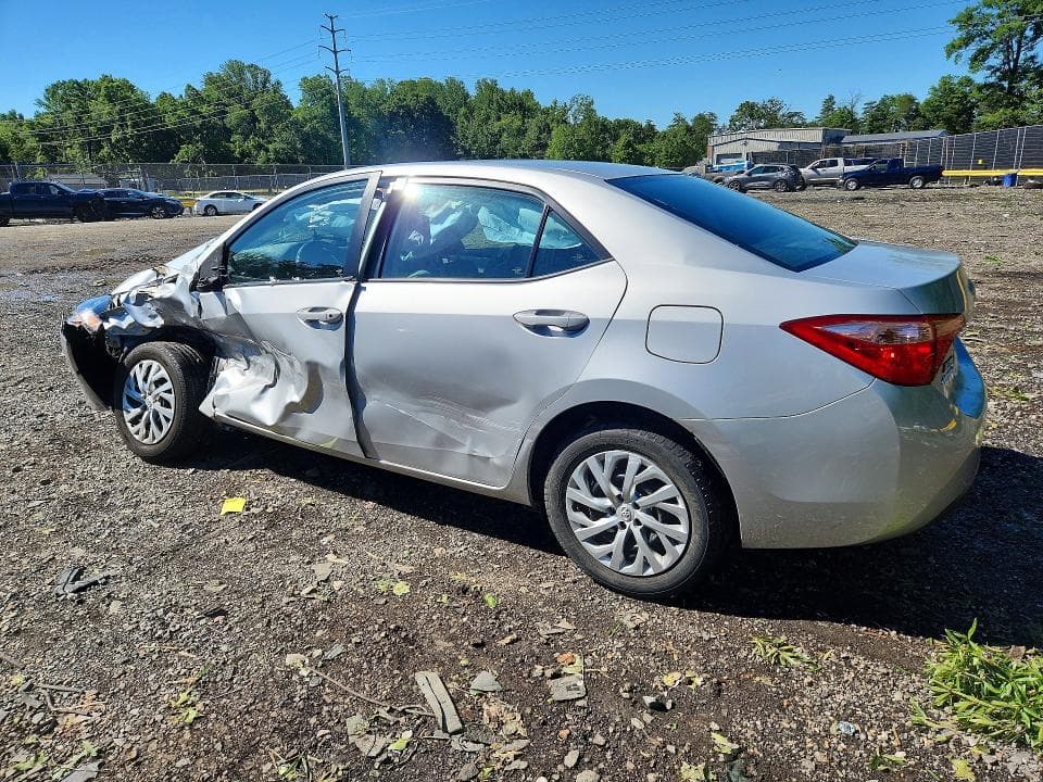 2017 TOYOTA COROLLA LE 2