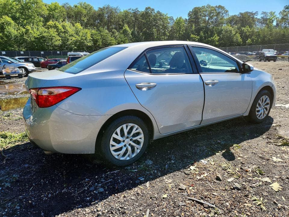 2017 TOYOTA COROLLA LE 3
