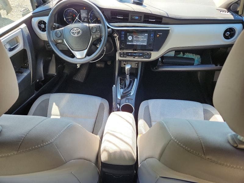 2017 TOYOTA COROLLA LE 8