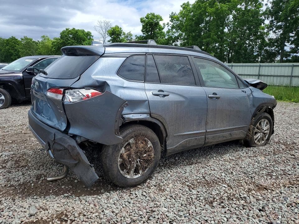 2022 TOYOTA COROLLA CROSS LE 3