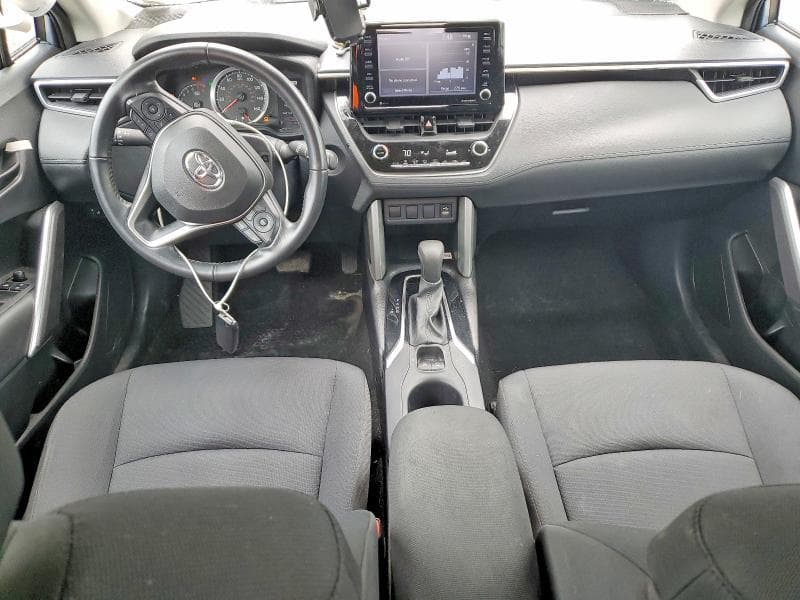2022 TOYOTA COROLLA CROSS LE 8