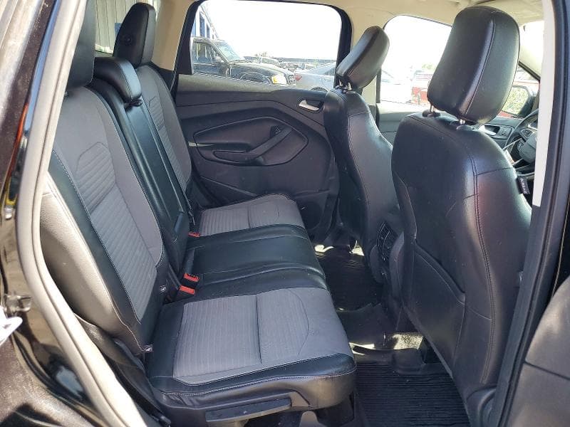 2019 FORD ESCAPE SE 11