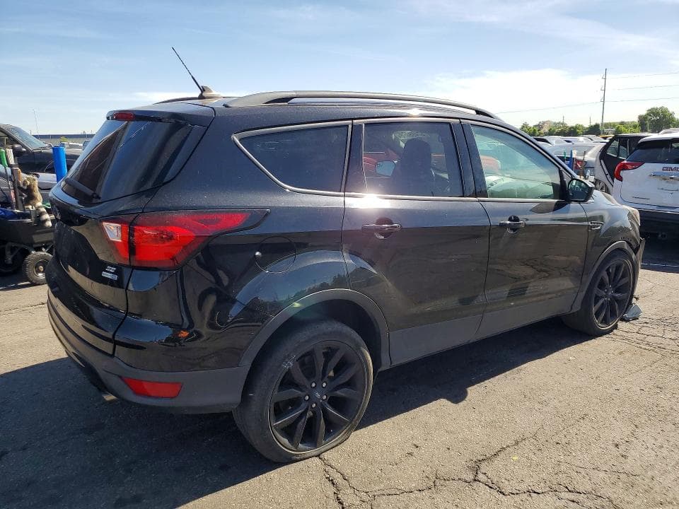 2019 FORD ESCAPE SE 3