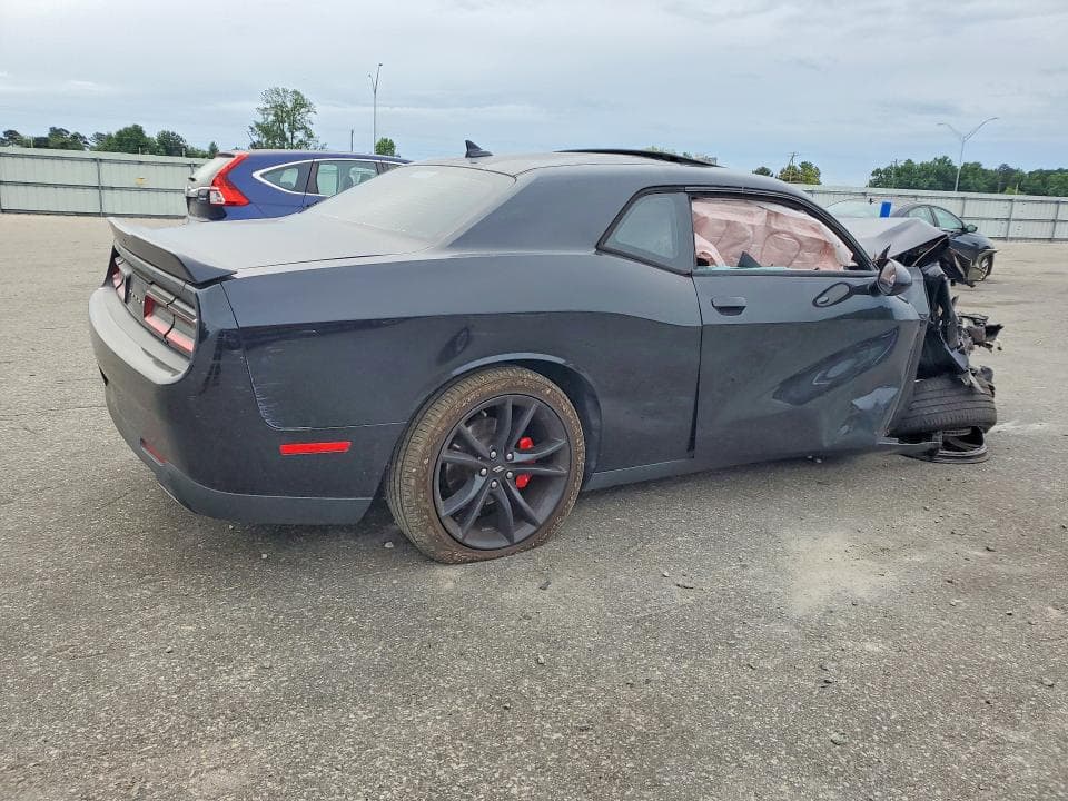 2018 DODGE CHALLENGER SXT 3