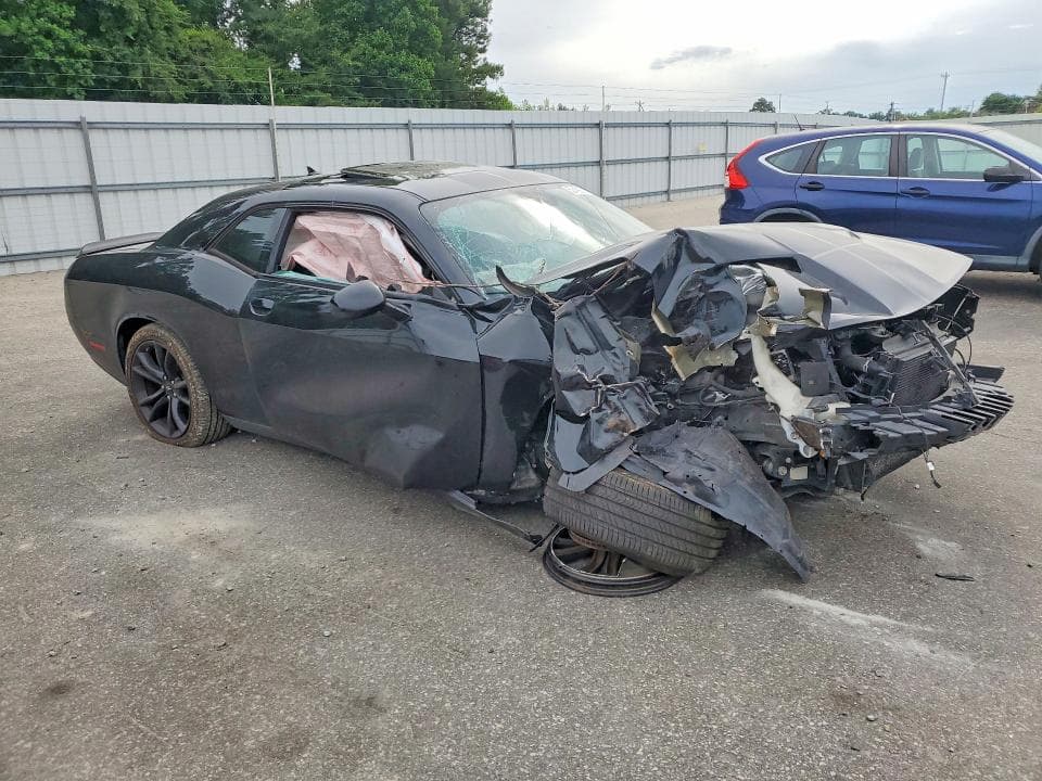 2018 DODGE CHALLENGER SXT 4