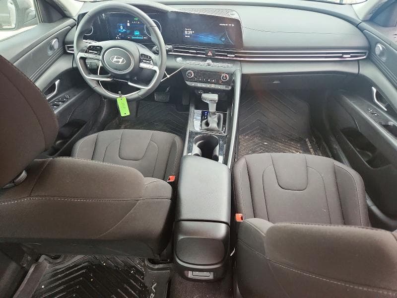 2025 HYUNDAI ELANTRA SEL SEL 8