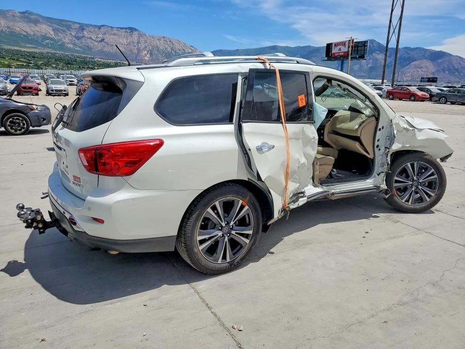 2018 NISSAN PATHFINDER PLATINUM PLATINUM 3