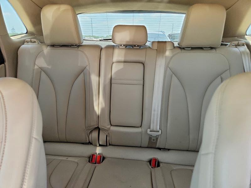 2018 LINCOLN MKC PREMIERE 10