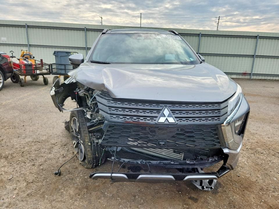 2024 MITSUBISHI ECLIPSE CROSS SE 5
