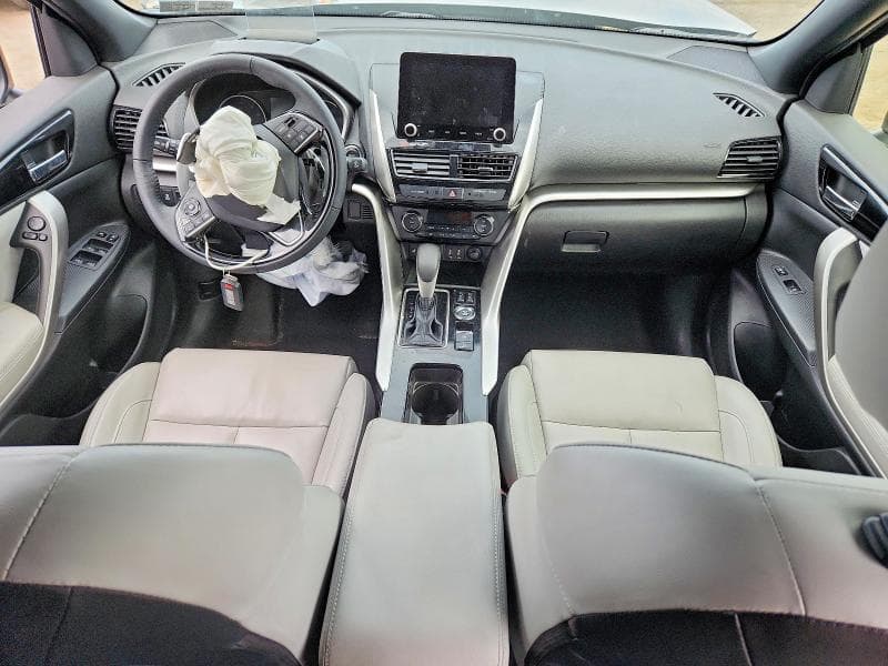 2024 MITSUBISHI ECLIPSE CROSS SE 8