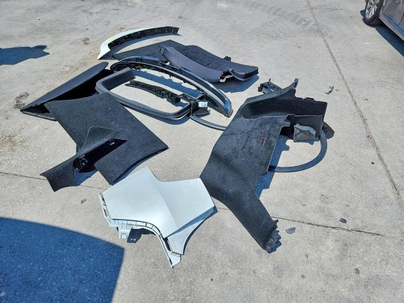 2026 TESLA MODEL Y 12