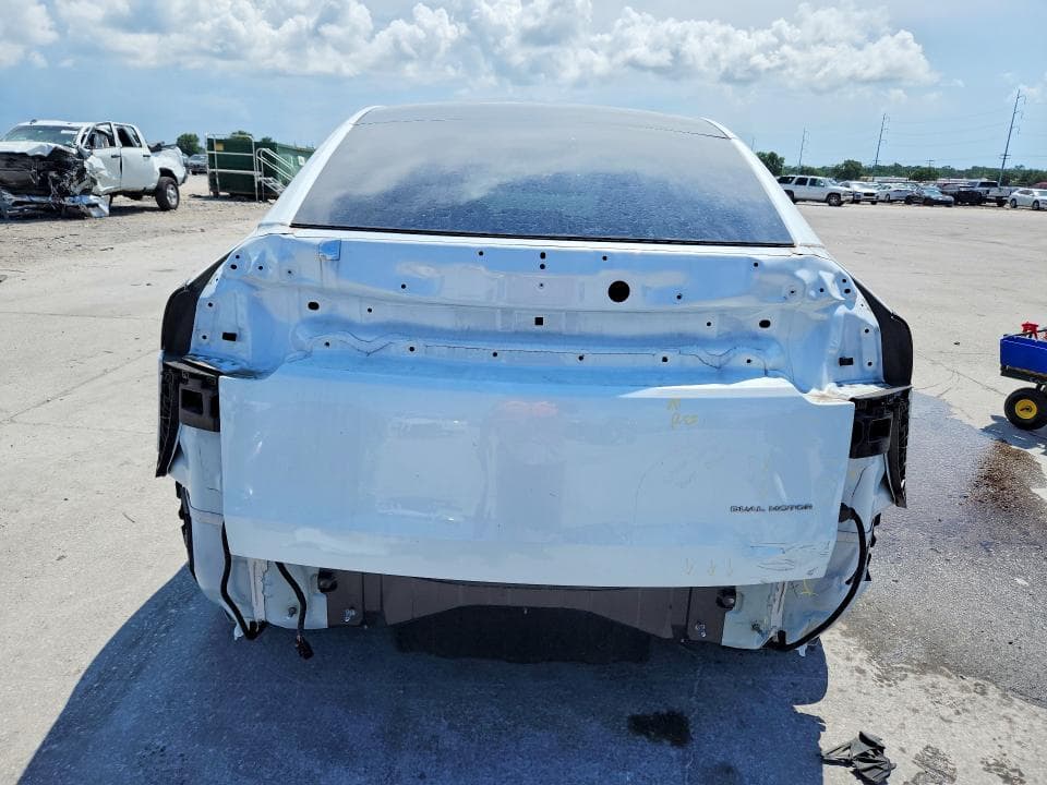 2026 TESLA MODEL Y 6