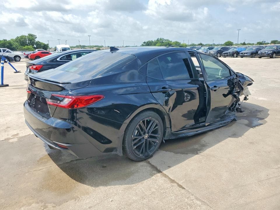 2025 TOYOTA CAMRY SE SE 3
