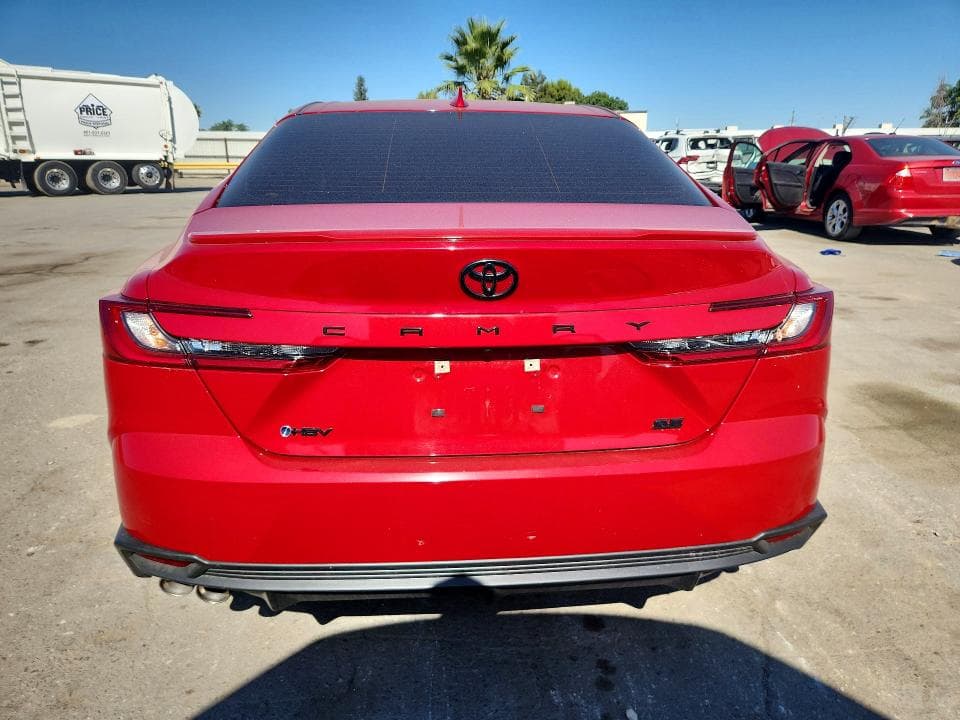 2025 TOYOTA CAMRY SE 6
