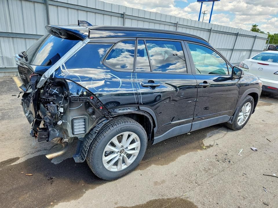 2022 TOYOTA COROLLA CROSS LE LE 3