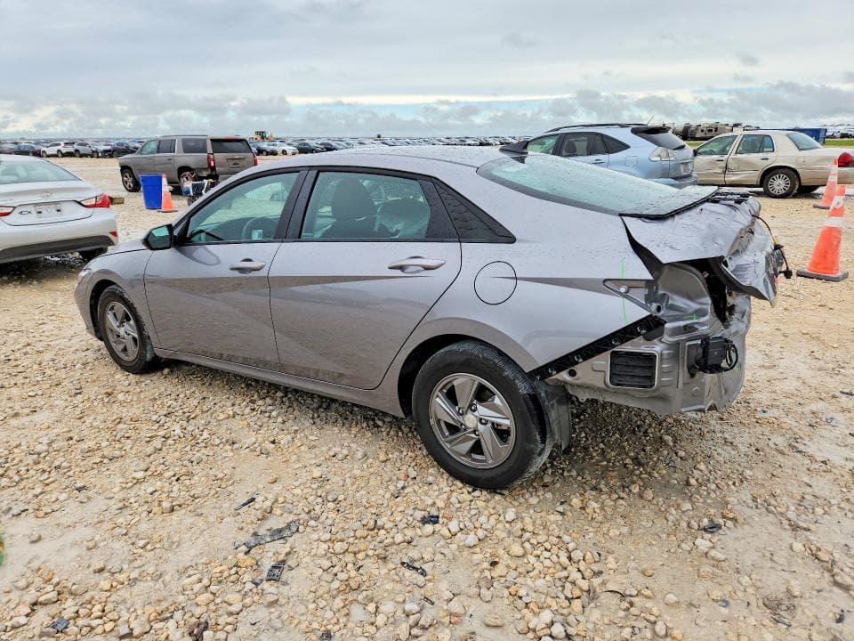 2025 HYUNDAI ELANTRA SE 2