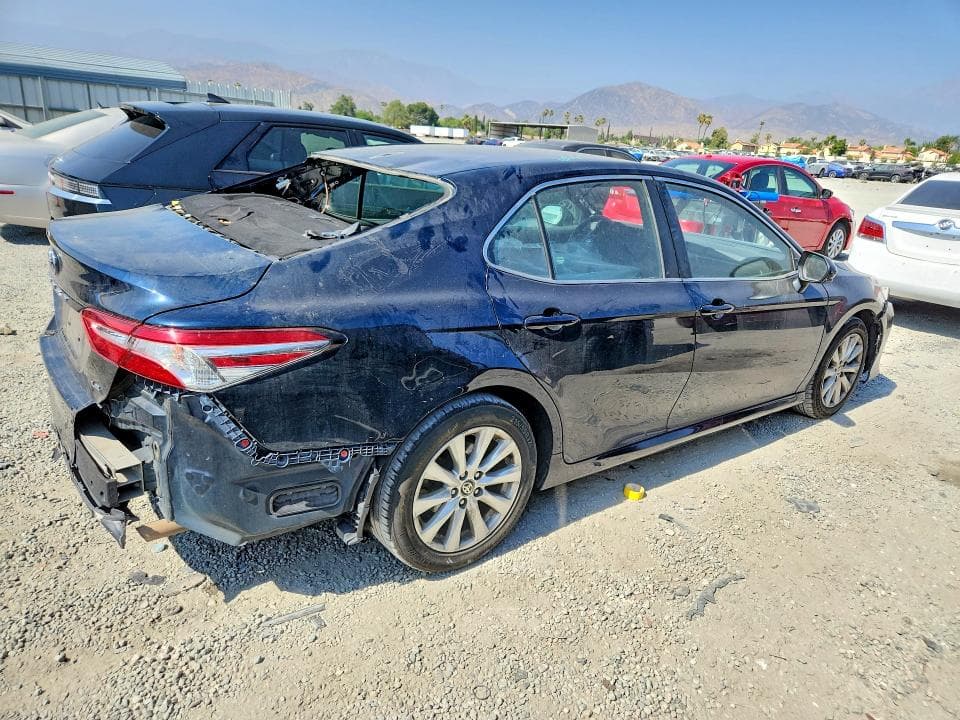 2020 TOYOTA CAMRY LE 3