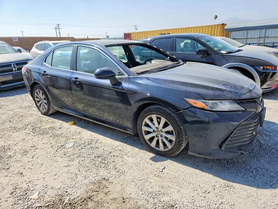 2020 TOYOTA CAMRY LE 4