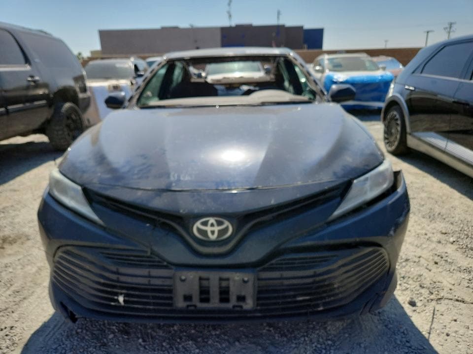2020 TOYOTA CAMRY LE 5