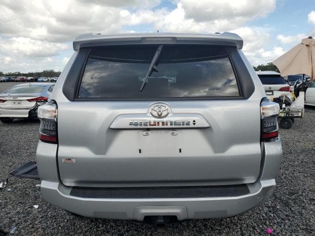 2023 TOYOTA 4RUNNER SR5 6