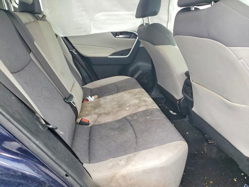 2019 TOYOTA RAV4 XLE 11