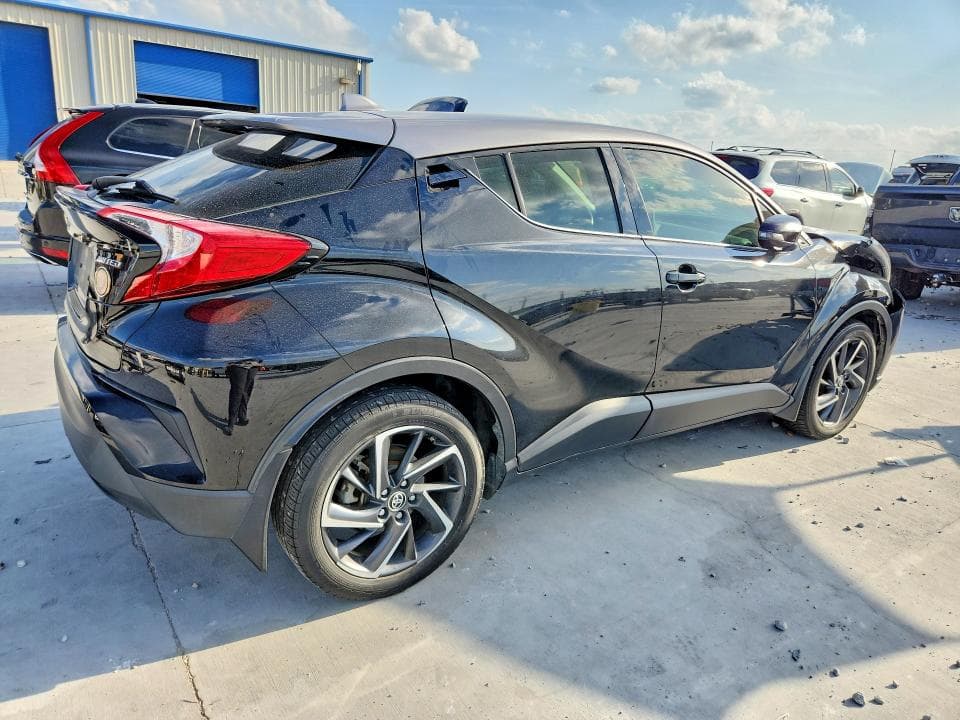 2021 TOYOTA C-HR LIMITED LIMITED 3