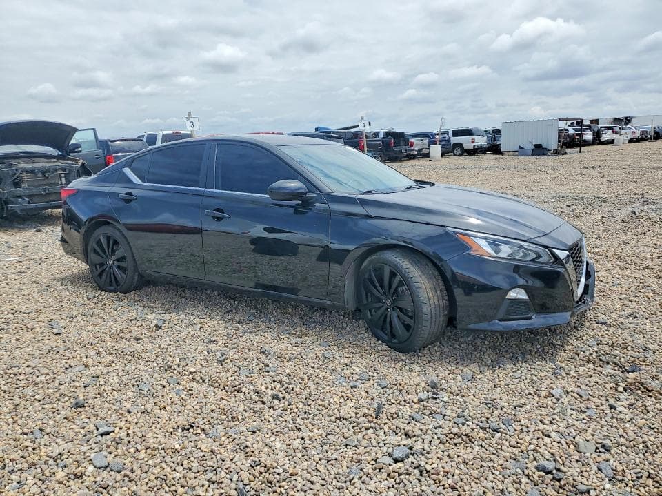 2022 NISSAN ALTIMA SR 4