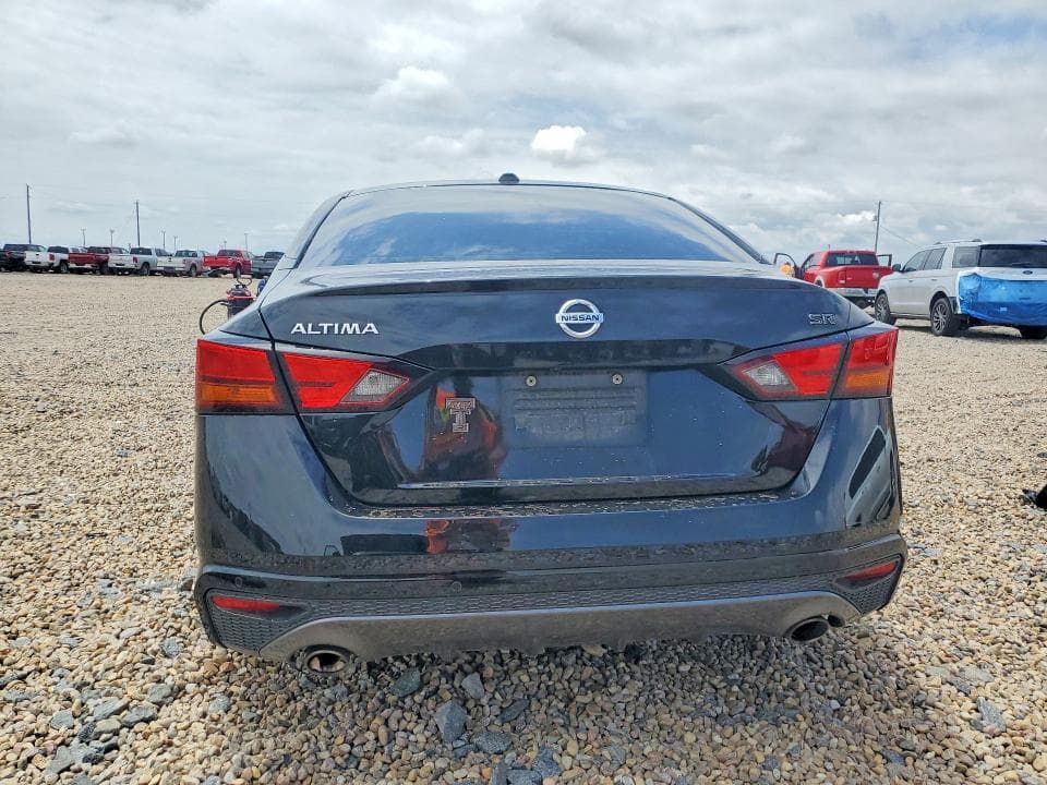 2022 NISSAN ALTIMA SR 6